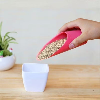 Plastic Gardening Scoop
